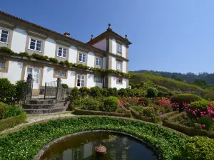 Paço de Calheiros - Turismo de Habitação