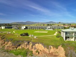 Cavalier Oceanfront Resort