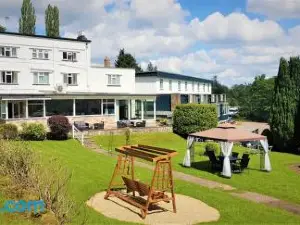 The Paddocks Hotel