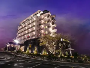 Ritz Plaza Hotel