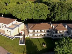Oniropetra Boutique Hotel
