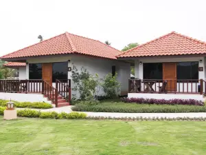Sailom Resort Bangsaphan