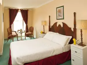 Shamrock Inn Hotel