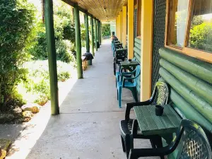 Pinehaven Motel