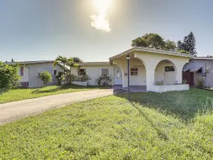 North Lauderdale Vacation Rental: 8 Mi to Beach!