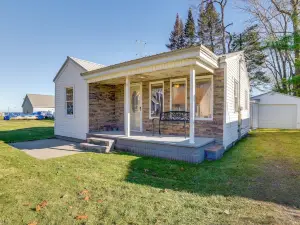Pet-Friendly Michigan Retreat w/ Fire Pit & Yard!