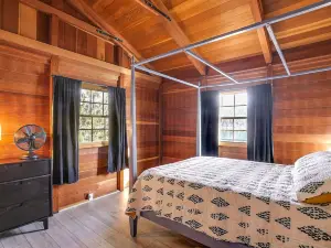 Coeur d'Alene Lakefront Home: Private Dock & Beach