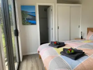 Te Henga Hideaway