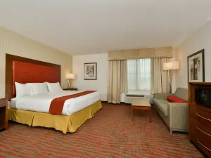 Holiday Inn Express Boston-Milford