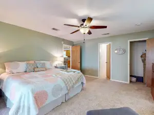 Lakefront Getaway