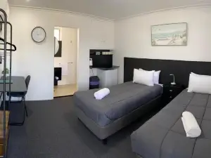 The Seaview Tavern Motel
