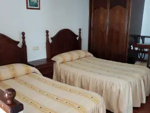 Hostal Ruta de las Nieves