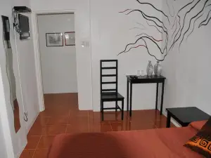 Date and Dine Residences