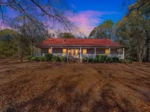 Healing Adventures Wellness Retreat 3 Bedroom Home