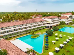 The Blue Water - Geoffrey Bawa Heritage - City Resort Hotel