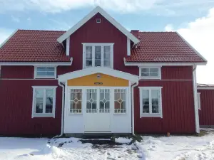 Amazing Home in Skillingaryd with 6 Bedrooms and Wifi