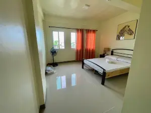 Midpoint Suites