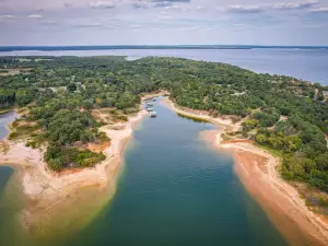 Lake Texoma Vacation Rental 1 Mi to Boat Ramp!