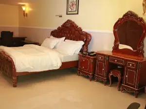 Greatwood Hotel