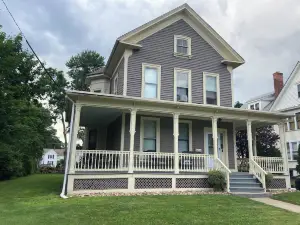 Rent A Room In A Spacious Victorian