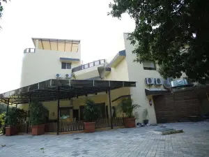Hotel Saroj Sagar Madhya Pradesh