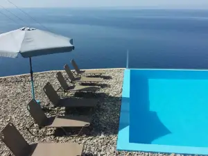 Akrotiri Panorama- Luxury Rental Apartments with Sea View