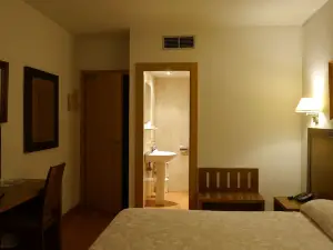 Hotel Torrezaf