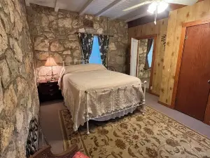 Kipp Cottage - Private Guadalupe Riverfront - 2 Cottages - Sleeps 9