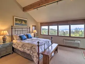 Expansive Bigfork Resort Retreat on Flathead Lake!