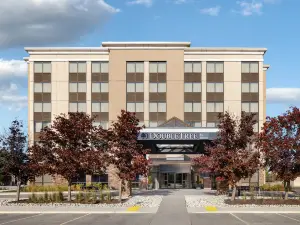 基奇納希爾頓逸林飯店