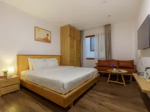 LATA Hotel & Apartments