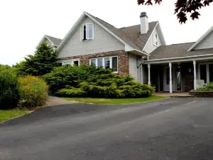 Mackenzie House B&B by Elevate Rooms