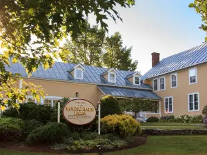 Inn at the Round Barn Farm