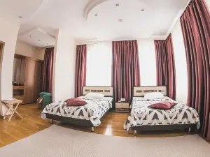 Classic Tomsk Hotel