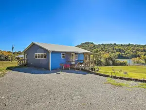 'Granvilles Blue Cottage' Porch & River View!