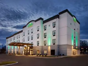 Wingate by Wyndham Hurricane WV