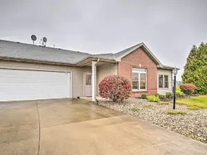 Fort Wayne Condo 9 Mi to Downtown and Main St!