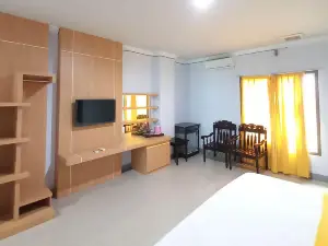 RedDoorz Near Poso City Mall