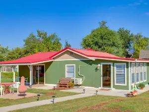 Oklahoma Home Near Lake w/ Patio, Grill & Chiminea
