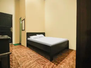 OYO 93443 Emmy Homestay Syariah