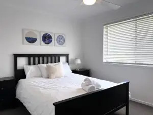 2 Bedroom Self-Contained Accommodation with Aircon