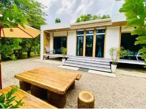 Baan Suan Khiriwong 2-BR Villa บ้านสวนคีรีวงศ์