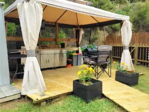 Wainui bush retreat