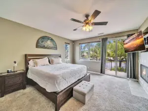 Spacious Golf Course Retreat - with Modern Kitchen