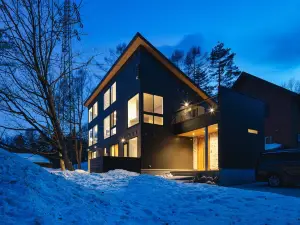 Silver Maple Chalet by Hakuba White Fox Company