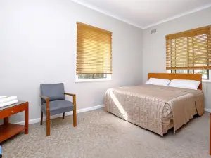 Lakes and Ocean Hotel Forster