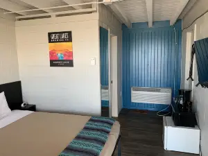 The Cedar Motel