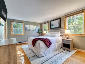 Mountain View Retreat - Private Pond, Secluded Oasis