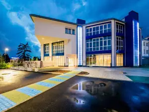 เดียมานเต เอ็มโฮเทล