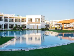 Sunrise Remal Beach Resort